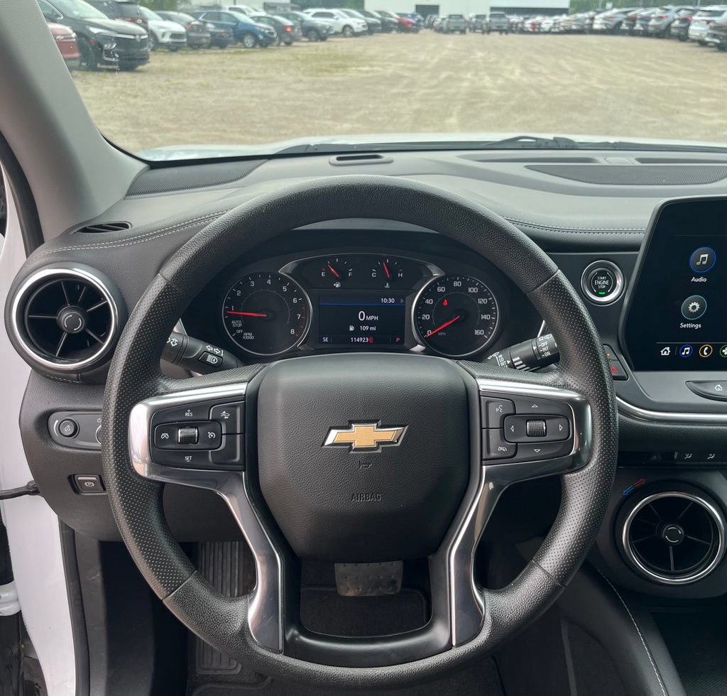 Used 2023 Chevrolet Blazer LT FWD image 19