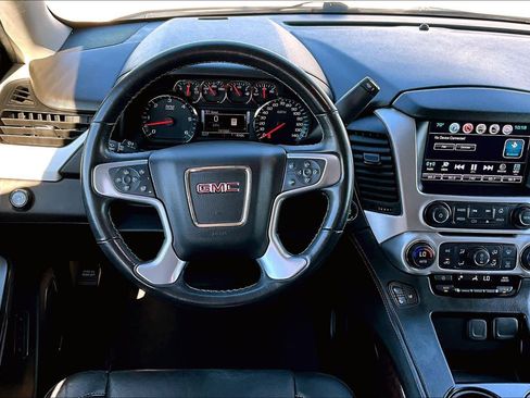 Used 2019 GMC Yukon XL SLT w/ Open Road Package image 5