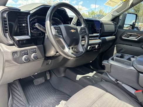 Used 2024 Chevrolet Silverado 2500 LT w/ Convenience Package AWD/4WD image 13