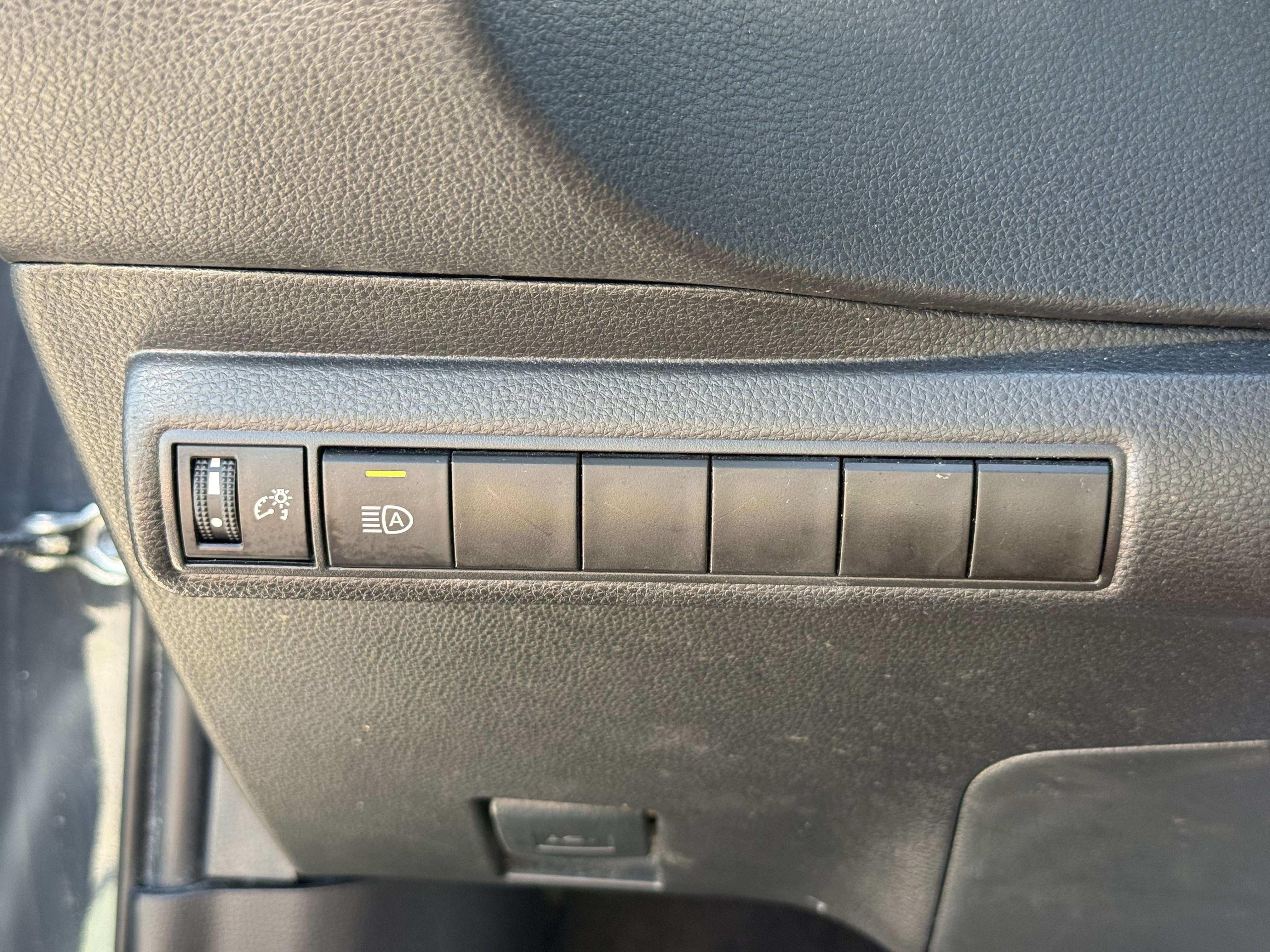 Used 2024 Toyota Corolla LE FWD image 25