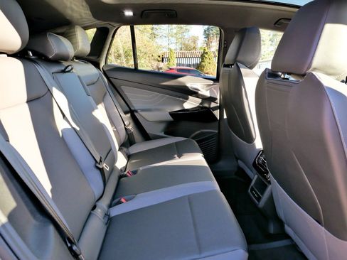 Used 2024 Volkswagen ID.4 Pro S image 21