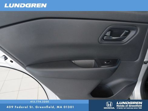 Used 2024 Nissan Rogue S AWD/4WD image 25