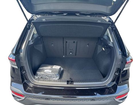 New 2026 Volkswagen Taos SE AWD/4WD image 24