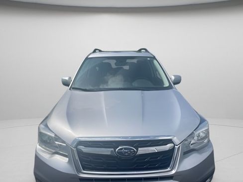 Used 2018 Subaru Forester 2.5i Premium AWD/4WD image 3