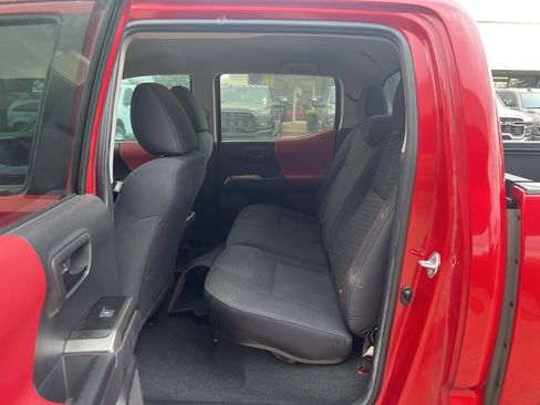 Used 2022 Toyota Tacoma SR5 image 13