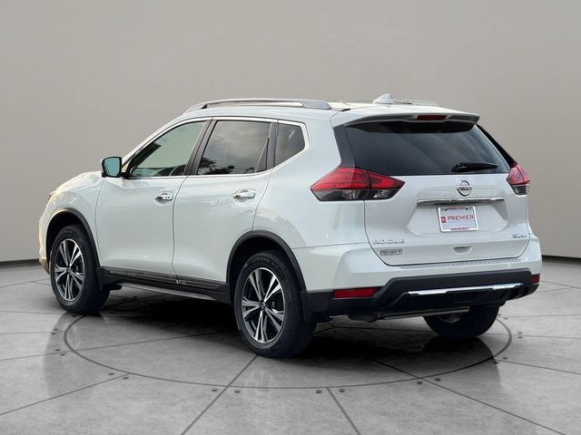 Used 2017 Nissan Rogue SL w/ SL Premium Package AWD/4WD image 4