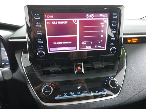 Used 2020 Toyota Corolla LE image 16