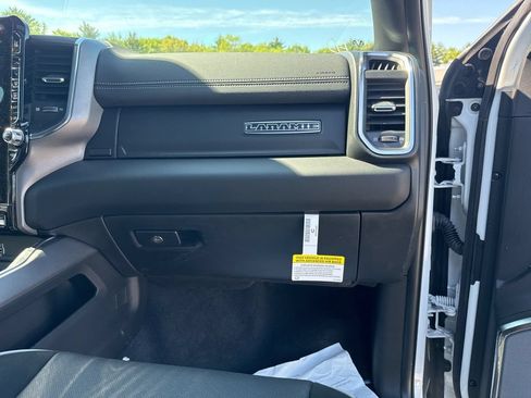 New 2026 RAM 2500 Laramie AWD/4WD image 29