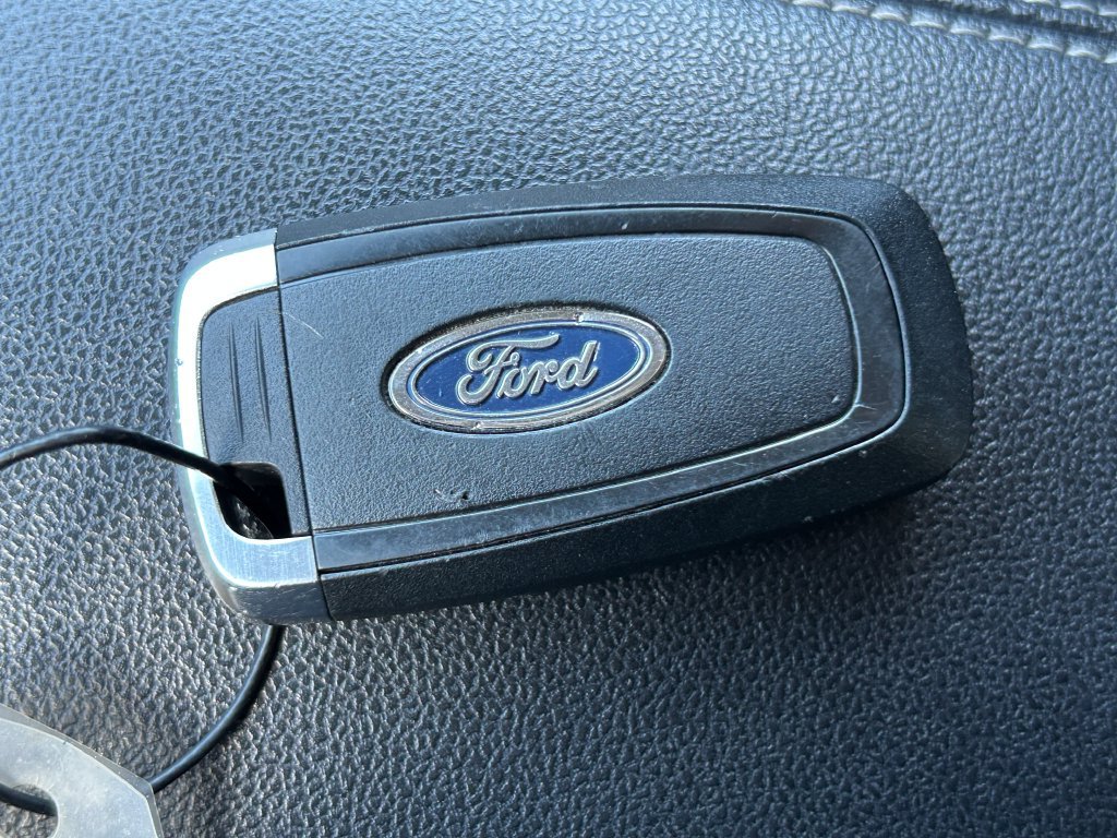 Used 2025 Ford Escape Active AWD/4WD image 35