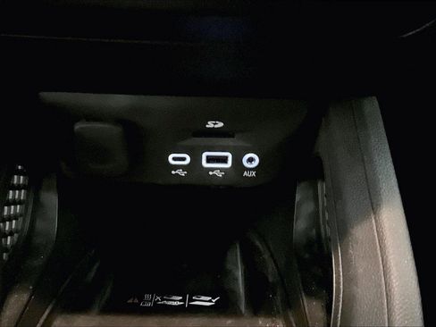 Used 2023 Chevrolet TrailBlazer RS w/ Sun and Liftgate Package image 31