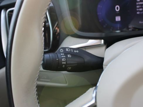 Used 2024 Volvo S60 B5 Plus image 23