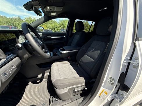 New 2026 GMC Terrain Elevation w/ LPO, Floor Liner Package image 19