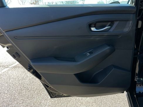 Certified 2025 Honda Accord SE image 38