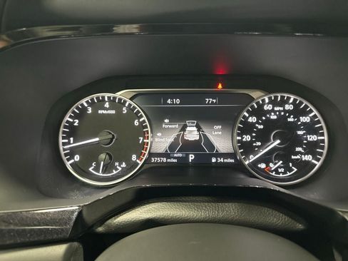 Used 2024 Nissan Pathfinder SL AWD/4WD image 21
