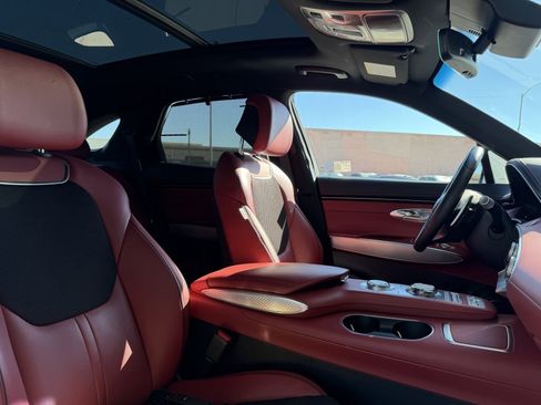 Used 2025 Genesis GV70 2.5T w/ Sport Prestige Package image 43