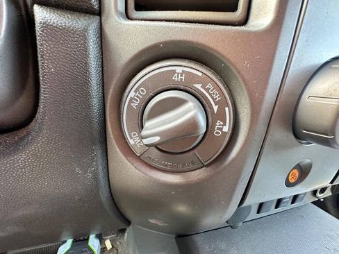 Used 2005 Nissan Armada SE AWD/4WD image 42
