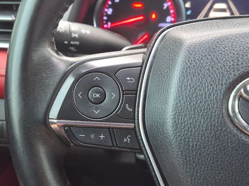 Used 2018 Toyota Camry XSE FWD image 4