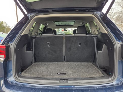 Used 2021 Volkswagen Atlas SEL Premium image 32