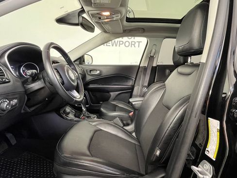 Used 2019 Jeep Compass Latitude AWD/4WD image 18
