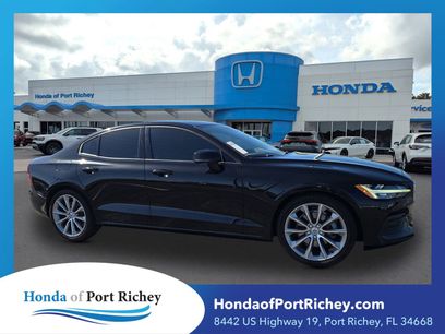 Used 2019 Volvo S60 T5 Momentum w/ Premium Package