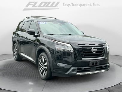 Used 2023 Nissan Pathfinder Platinum w/ Black Appearance Package