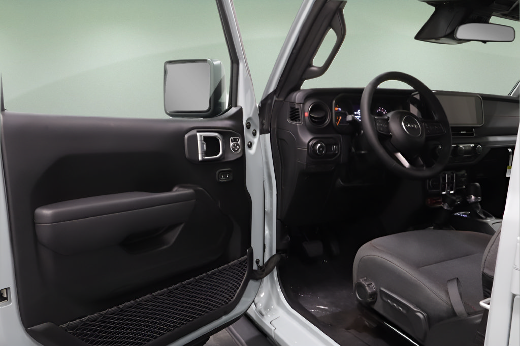 New 2026 Jeep Wrangler Unlimited Rubicon AWD/4WD image 8