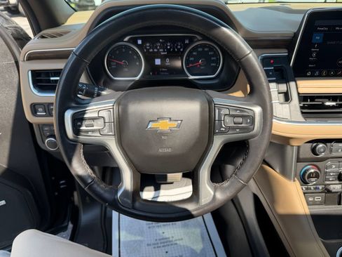 Used 2021 Chevrolet Suburban Premier w/ Premium Package AWD/4WD image 28