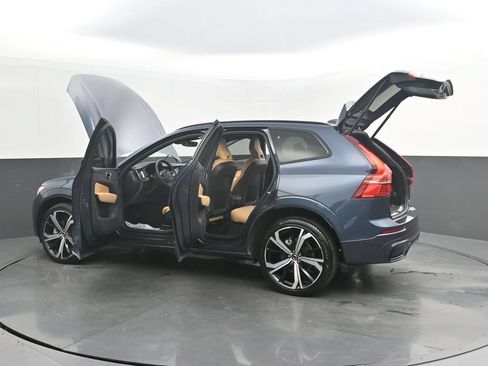 Certified 2024 Volvo XC60 B5 Ultimate AWD/4WD image 40