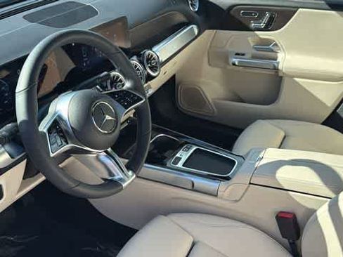 Certified 2025 Mercedes-Benz GLB 250 4MATIC image 27