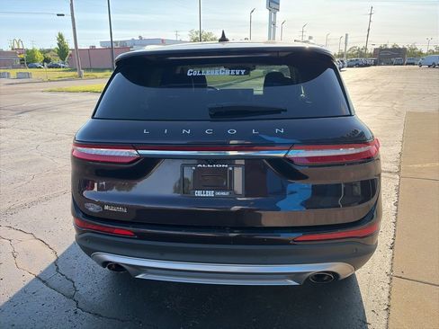 Used 2023 Lincoln Corsair Reserve AWD/4WD image 8