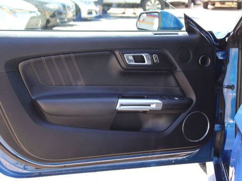 Used 2018 Ford Mustang Premium image 25