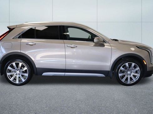 Certified 2023 Cadillac XT4 Luxury w/ Cold Weather Package AWD/4WD image 8