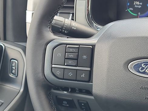 Used 2023 Ford F150 Lightning XLT AWD/4WD image 14