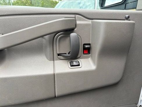 Used 2024 GMC Savana 2500 w/ Driver Convenience Package RWD image 28