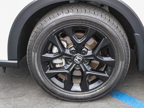 Certified 2025 Honda HR-V Sport image 13
