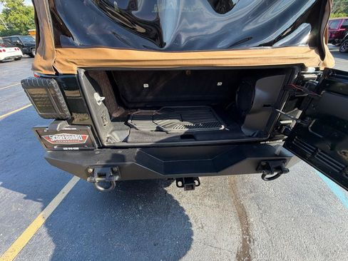 Used 2012 Jeep Wrangler Sahara w/ Connectivity Group AWD/4WD image 32