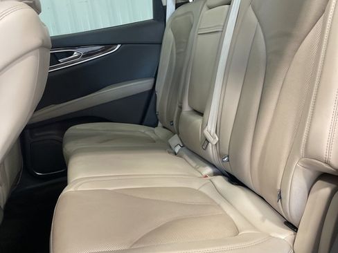 Used 2023 Lincoln Nautilus Reserve w/ Monochromatic Package image 33