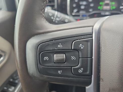 Used 2025 GMC Sierra 1500 SLT RWD image 18