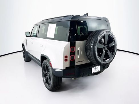 Used 2026 Land Rover Defender 110 S AWD/4WD image 7