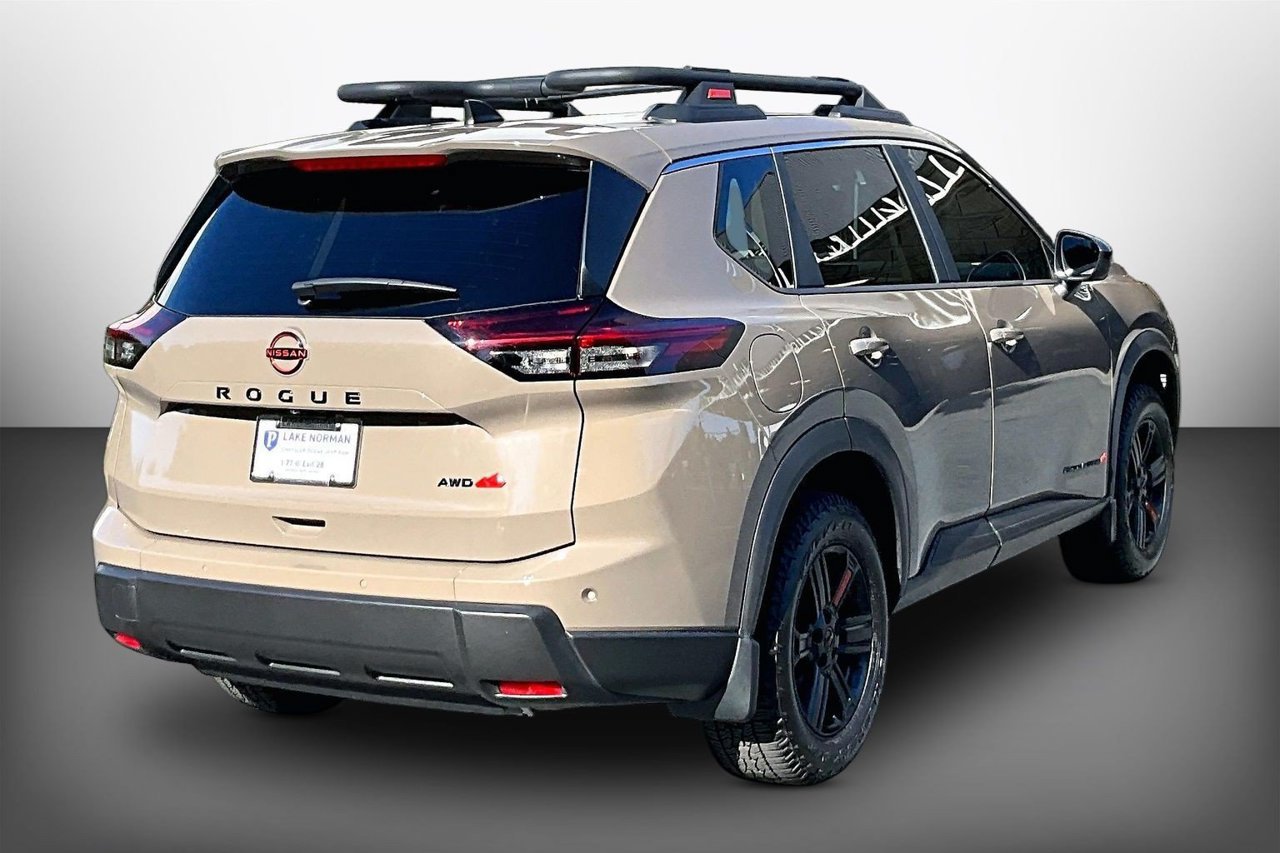 Used 2026 Nissan Rogue SV AWD/4WD image 8