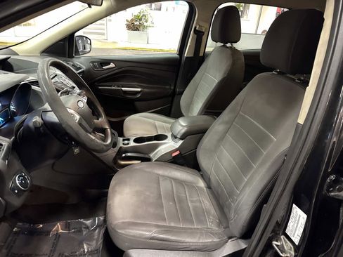 Used 2015 Ford Escape SE image 21
