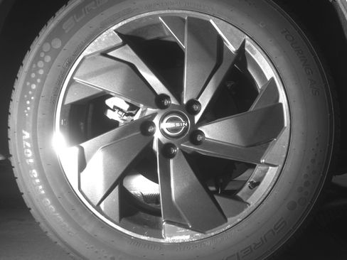 Used 2025 Nissan Rogue SV AWD/4WD image 15