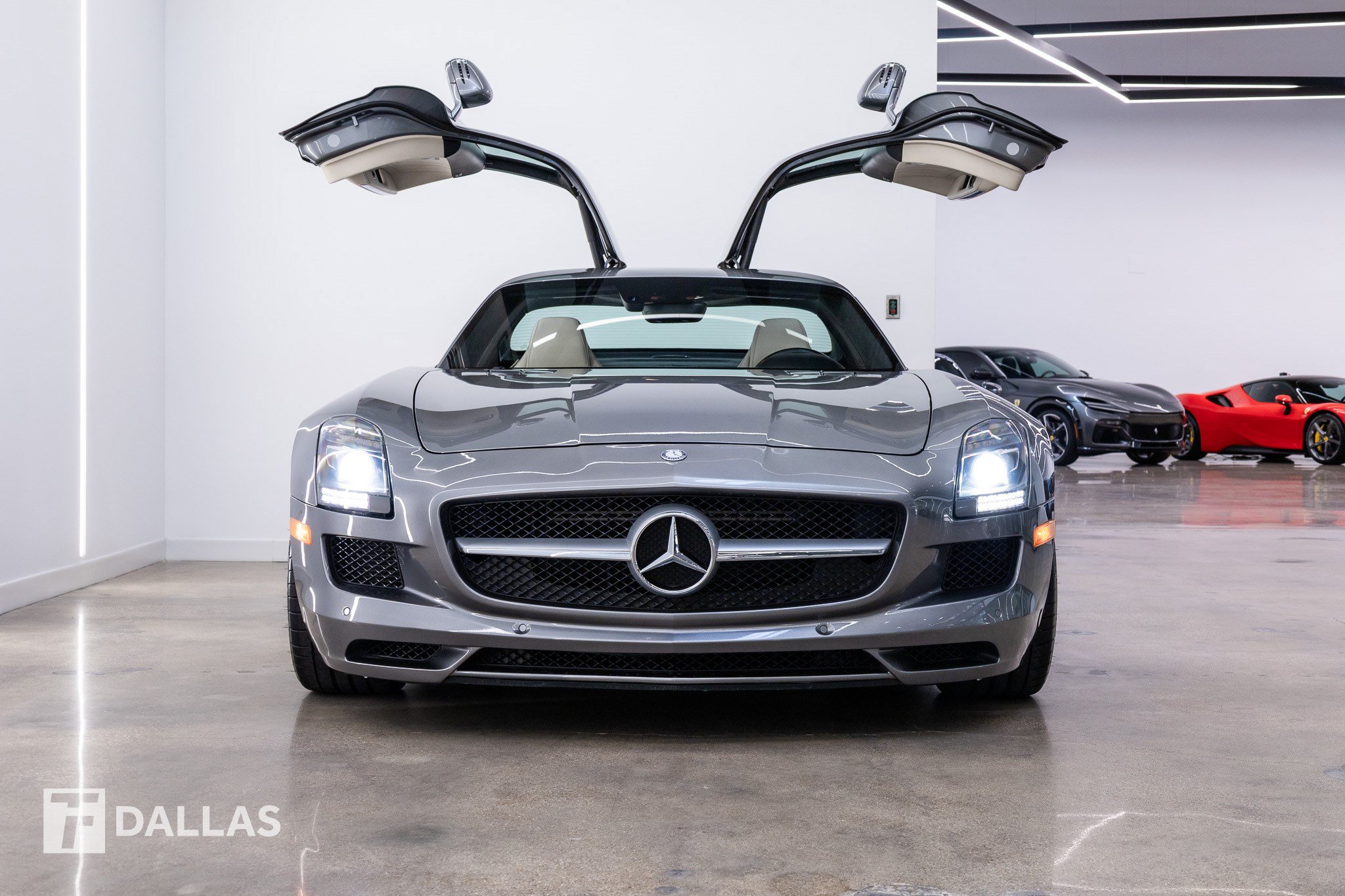 Used 2012 Mercedes-Benz SLS AMG Coupe image 21