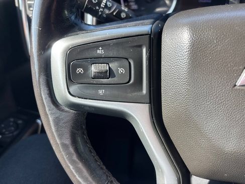 Used 2022 Chevrolet Silverado 1500 LT w/ Z71 Off-Road Package AWD/4WD image 24