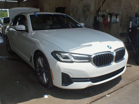 Used 2022 BMW 530i w/ Premium Package RWD image 1
