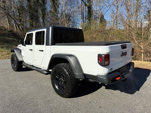 Used 2021 Jeep Gladiator Mojave w/ Cold Weather Group image 9