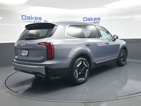 Used 2025 Kia Telluride S AWD/4WD image 8