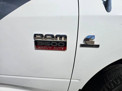 Used 2012 RAM 3500 ST w/ Chrome Appearance Group RWD image 17