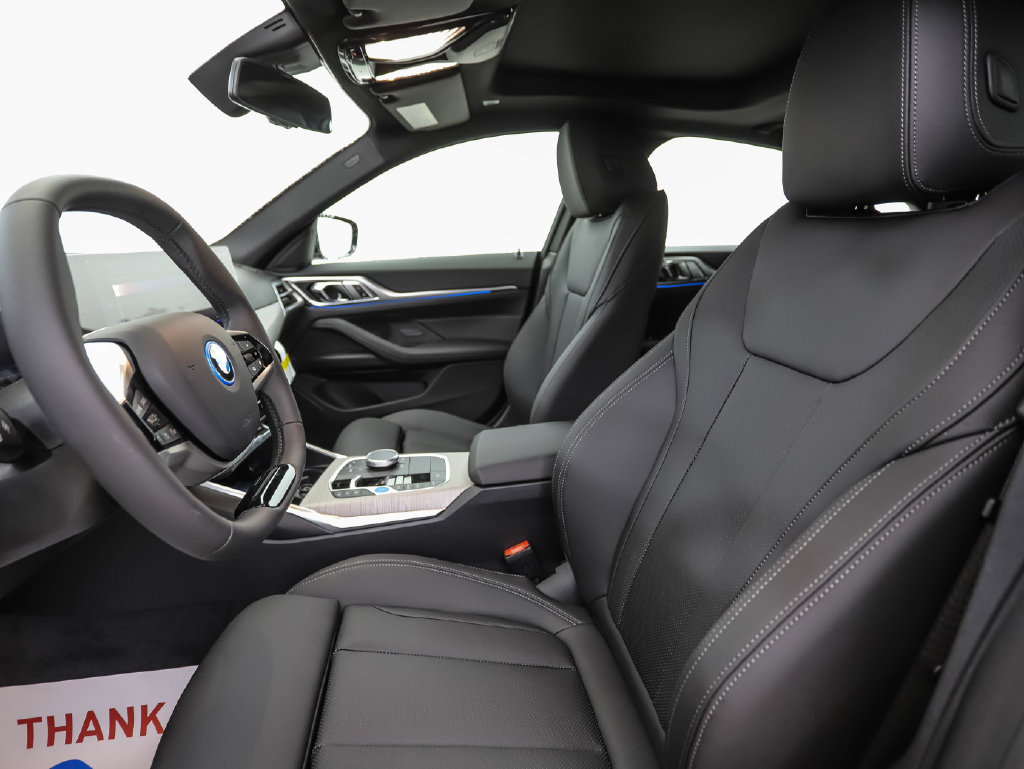 Used 2026 BMW i4 xDrive40i w/ Parking Assistance Package AWD/4WD image 11