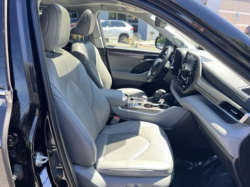 Used 2021 Toyota Highlander Limited AWD/4WD image 28